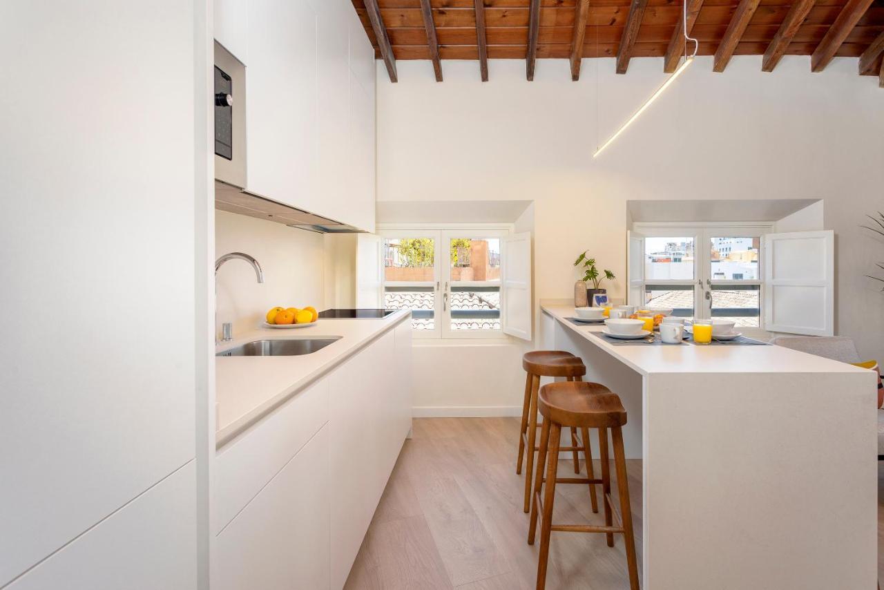 Apartamentos Thyssen Cisneros By Rent Me Malaga Luaran gambar
