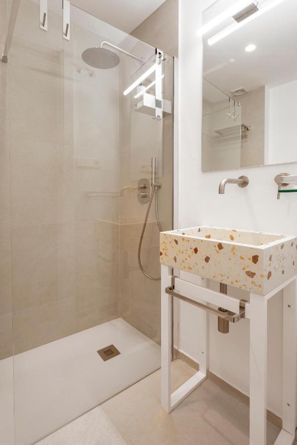 Apartamentos Thyssen Cisneros By Rent Me Malaga Luaran gambar