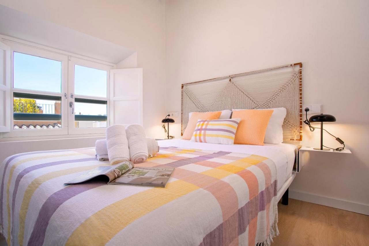 Apartamentos Thyssen Cisneros By Rent Me Malaga Luaran gambar