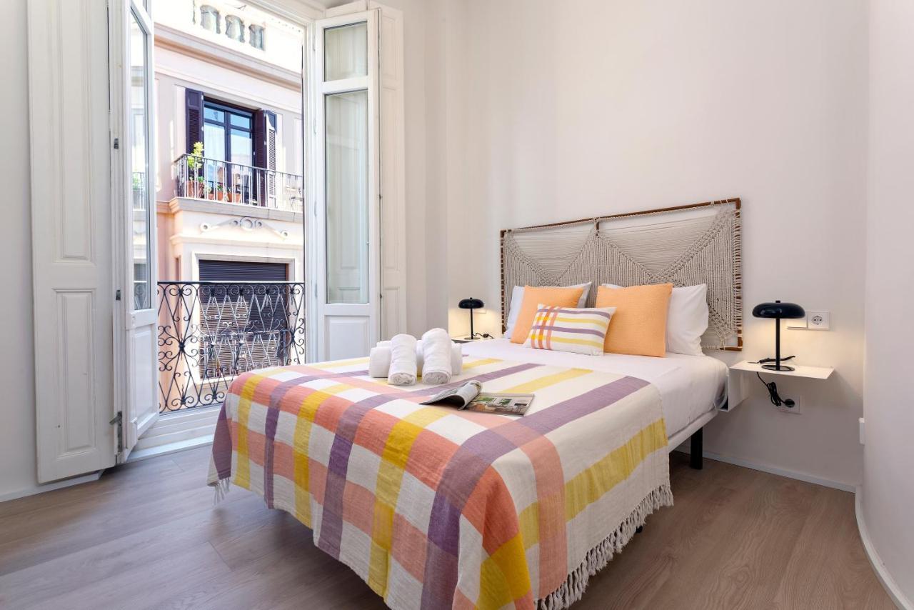 Apartamentos Thyssen Cisneros By Rent Me Malaga Luaran gambar