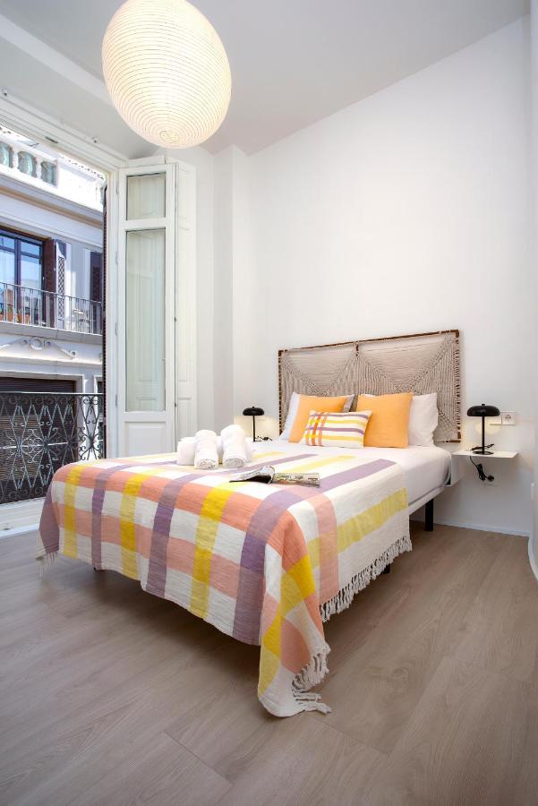 Apartamentos Thyssen Cisneros By Rent Me Malaga Luaran gambar